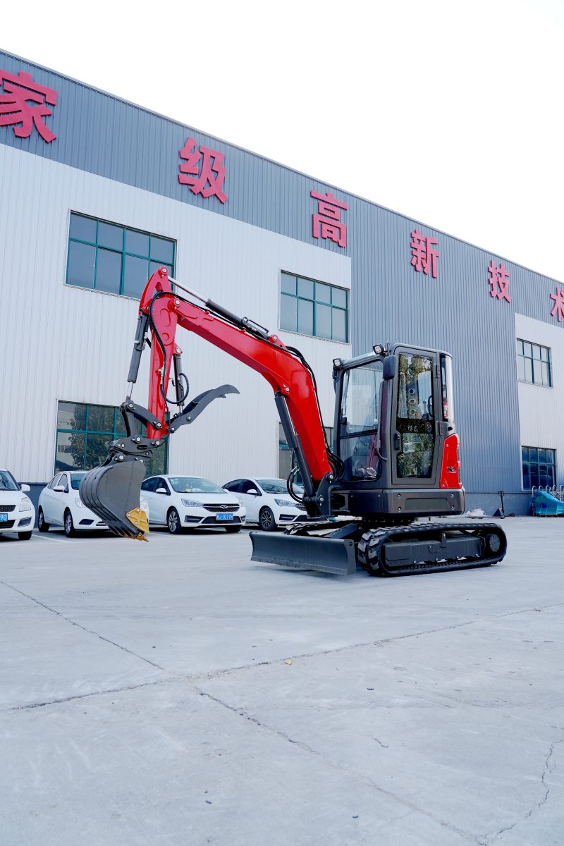3.5 Ton Mini Excavator Front View