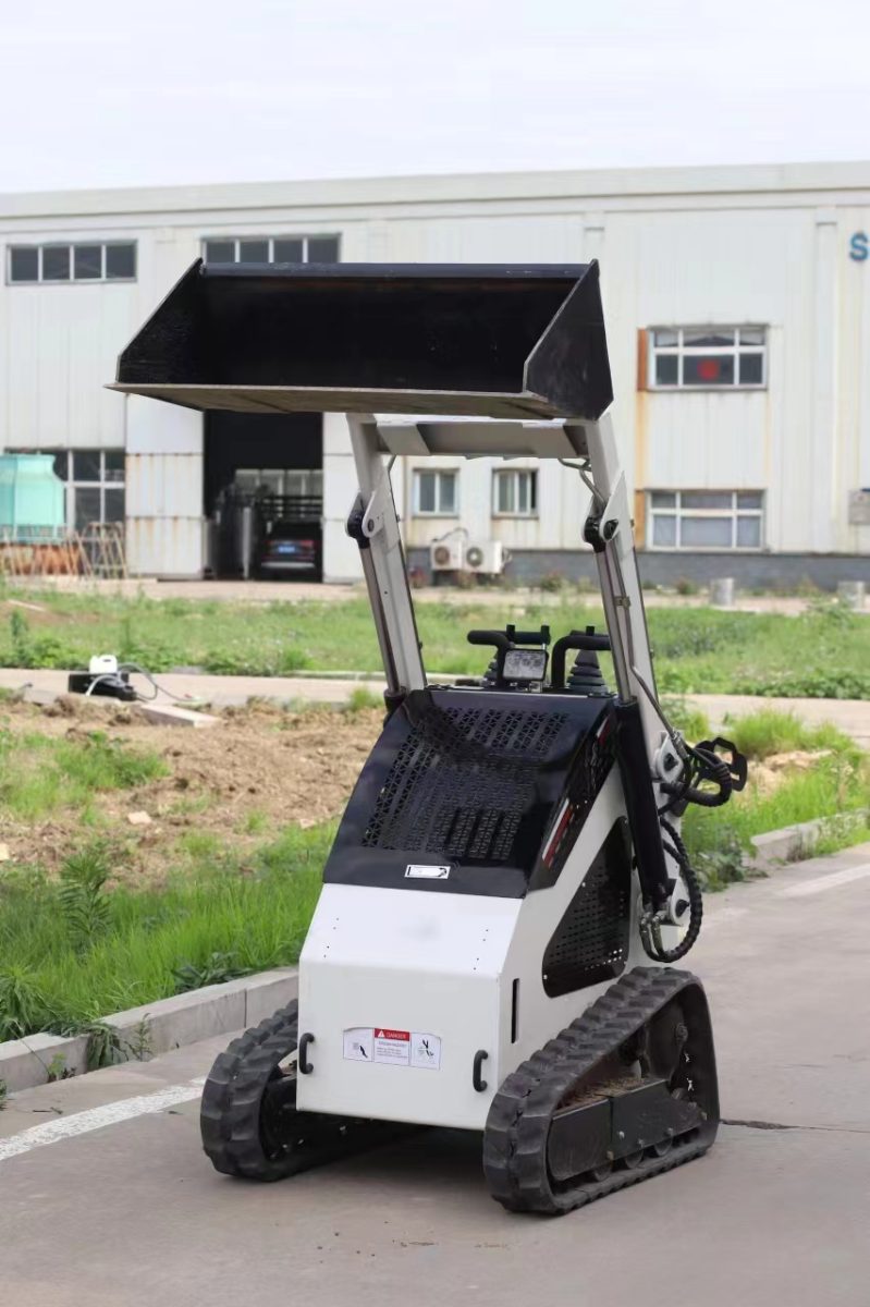 WMT360 Compact Crawler Skid Steer