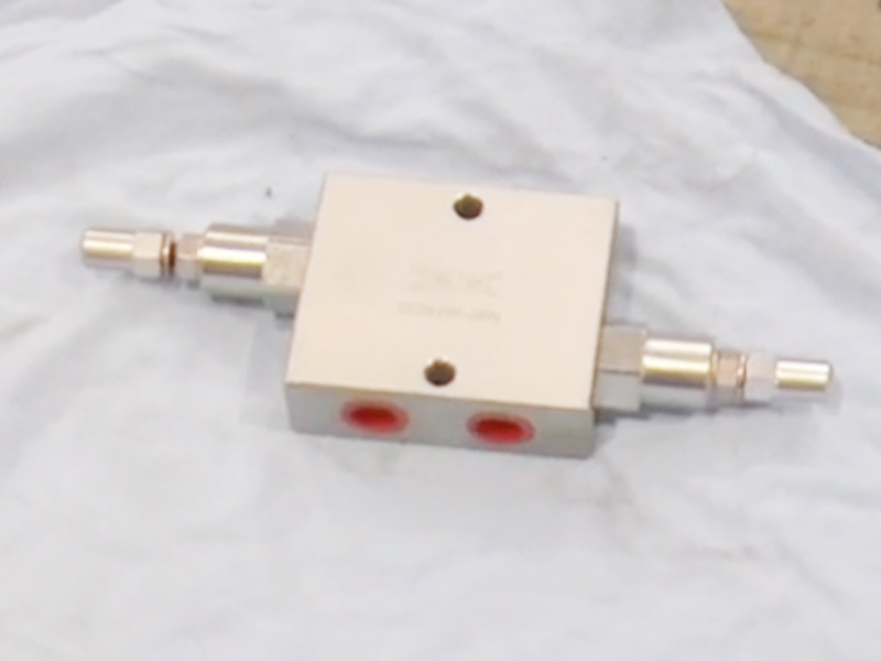 Mini Excavator Cushion Valve — Function, Symptoms, Replacement & Buy Guide